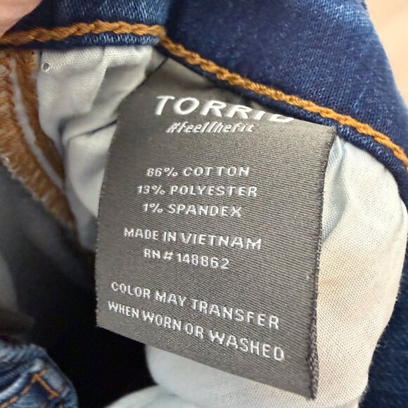 Torrid Woman’s Jeans 2R 20/22 Crop Pull On Elastic Ankle & Waist High Rise Denim - Picture 8 of 9